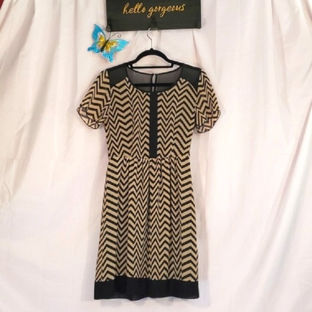 EnFocus Studios Women's Tan & Black  Midi Dress Size 4